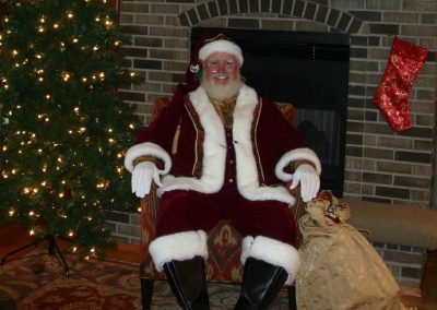 Santa Dan Getting Ready To Visit & Read To The Children